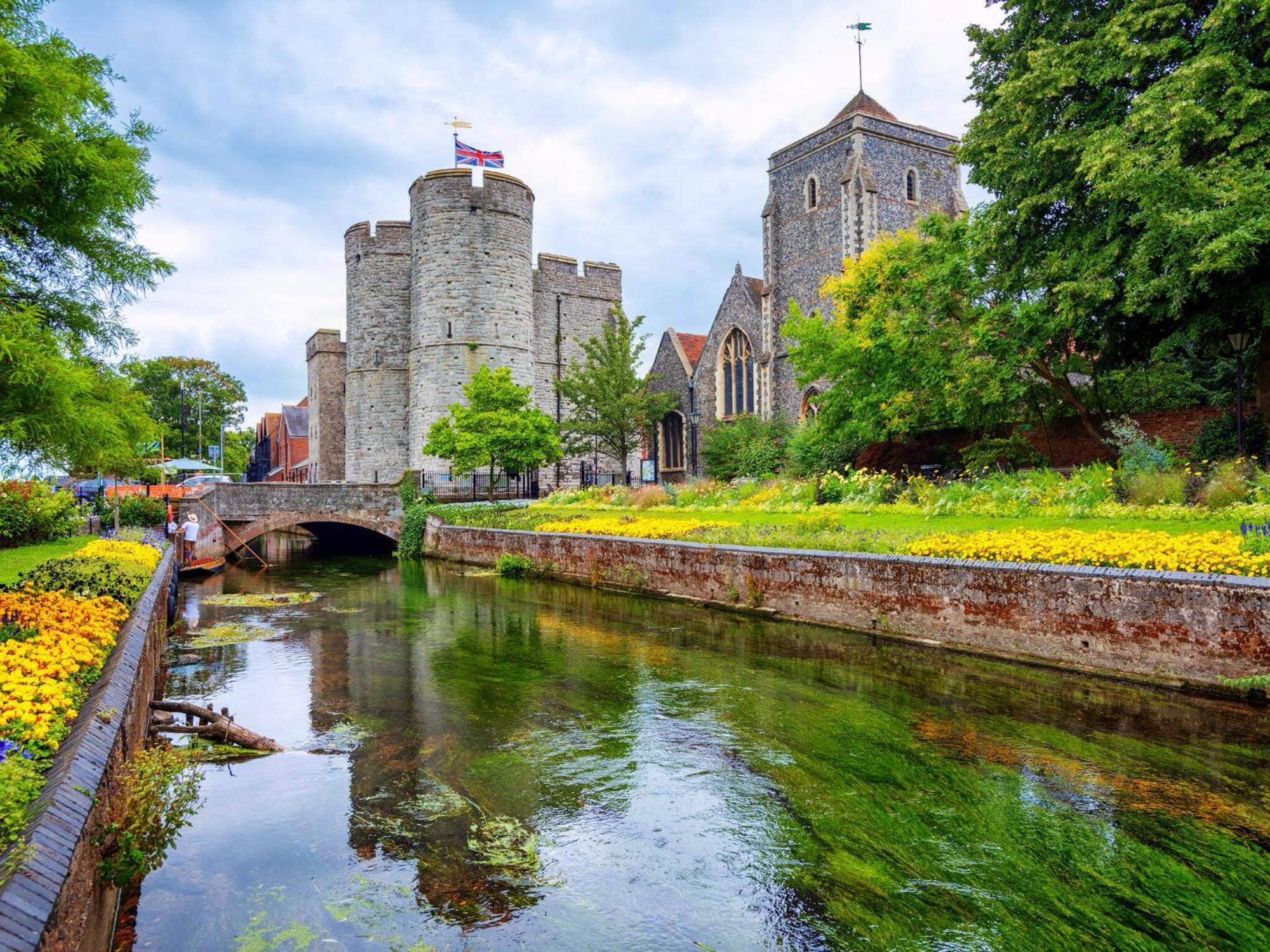 Broadway'S Canterbury City Escape ภายนอก รูปภาพ